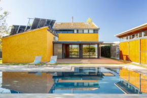 Masia Cal Sisplau, con piscina y rodeada de viñedos a 10 minutos de Vilafranca del Penedés, Barcelona ,Cataluña